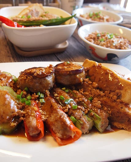 Traditional Hakka Yong Tau Foo 祖传客家酿豆腐
