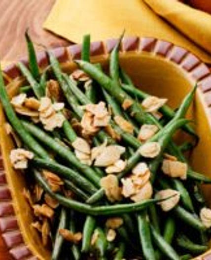 Green beans with garlic and almonds