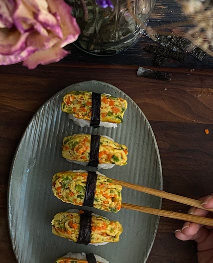 EGG SUSHI