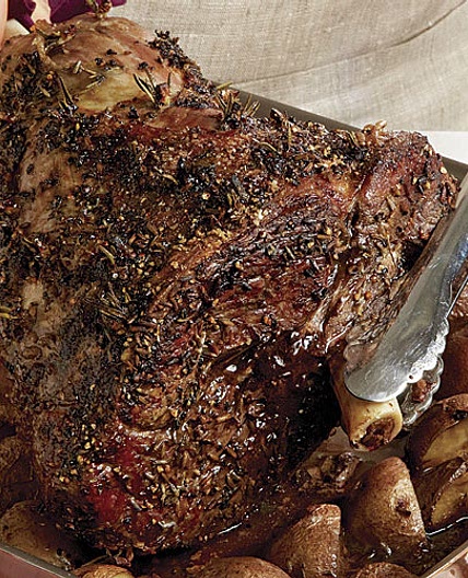 Rosemary-Garlic Roast Leg of Lamb with Red Potatoes