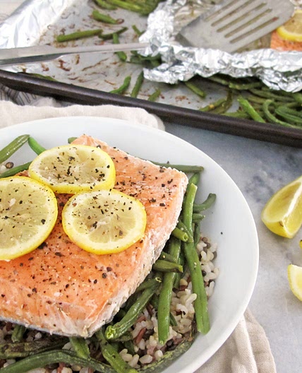 Lemon Pepper Salmon with Garlic Green Beans