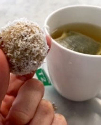 Lemon delicious cashew balls
