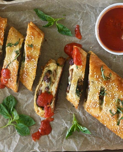 Easy Vegetarian Stromboli Recipe