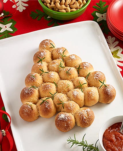 Christmas Tree Pull-Apart Pizza Bites