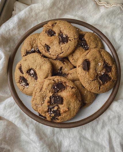 Paleo chocolate chip cookies 