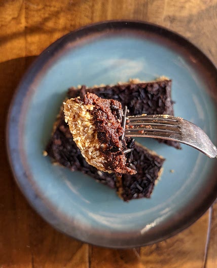 No-bake, healthy, chocolate "halva" bars I can't stop eating