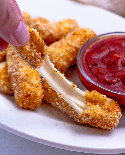 Air Fryer Mozzarella Sticks