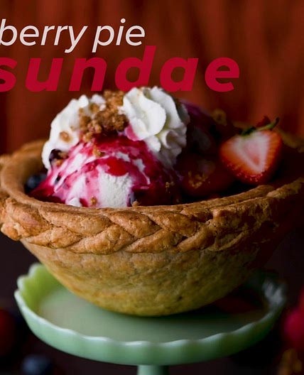 Berry Pie Sundae