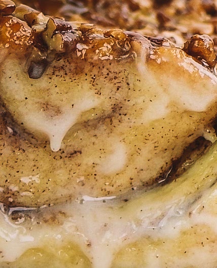 Pecan Sticky Bun Pull-Apart Bread