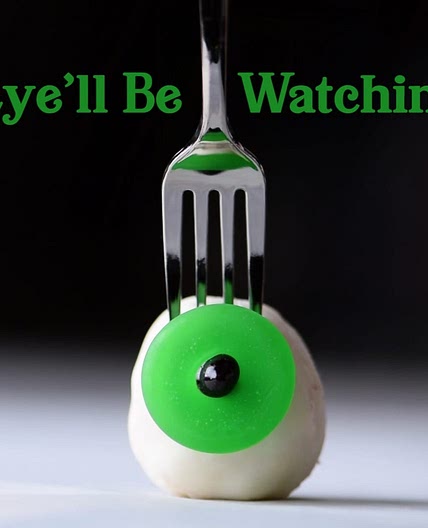 Spooky Halloween Eyeball Cake Pops