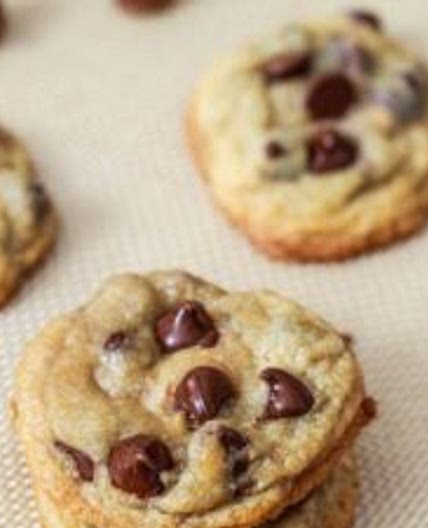 Snickers-Stuffed Chocolate Chip Cookies