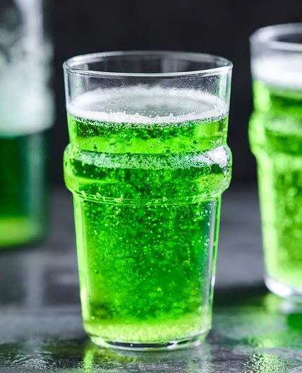 How to Make Green Beer for Your St. Patrick's Day Celebration