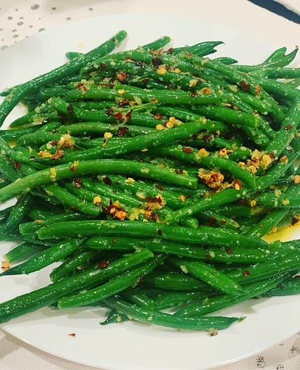 Garlicky Green beans 