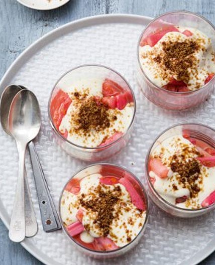 Rhubard and Custard Pots