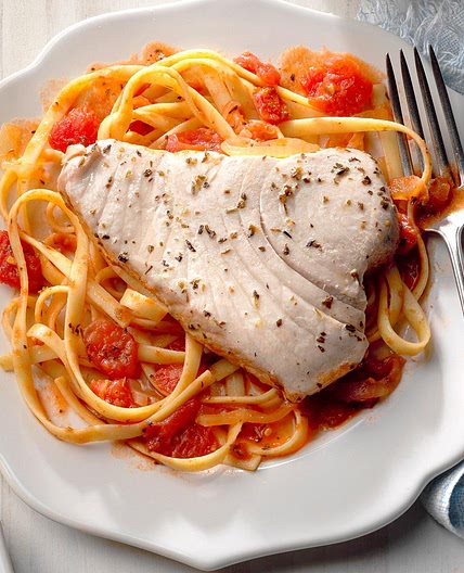Tuna Steak on Fettuccine