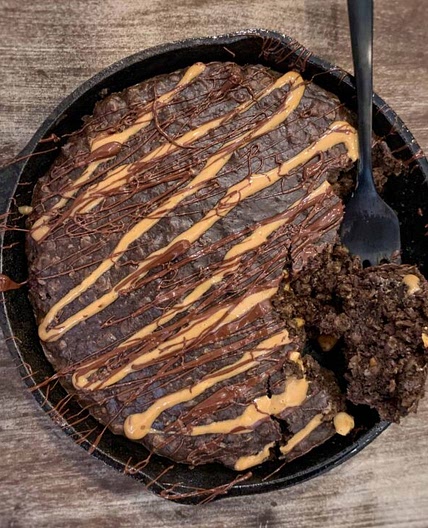 Chocolate Peanut Butter Protein Oatmeal Bake - Kinda Healthy Recipes by Mason Woodruff