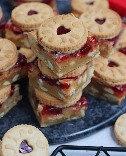 Jammie Dodger Blondies!