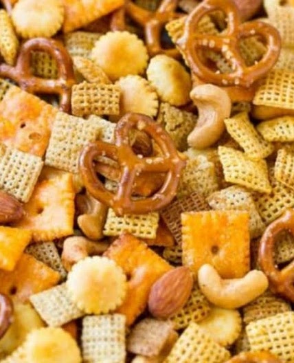 Cheesy chex mix