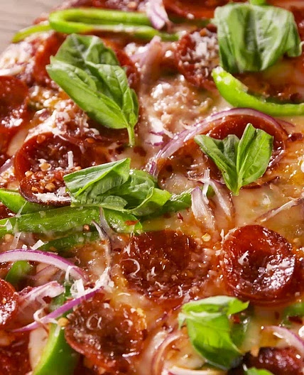 Keto Pepperoni Pizza