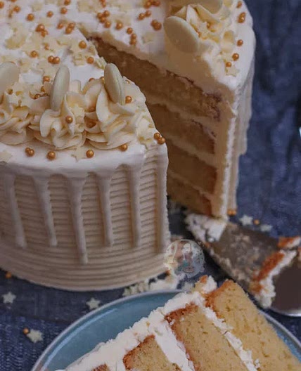 White Chocolate Drip Cake!
