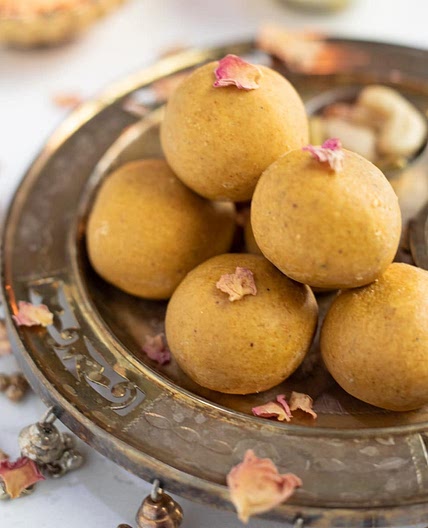 Besan Ladoo Recipe