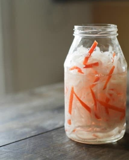 Vietnamese Daikon & Carrot Pickles Recipe (Đồ Chua) - Hungry Huy