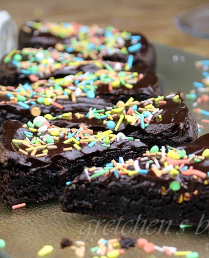 How to Replace the Eggs in a Box Brownie Mix