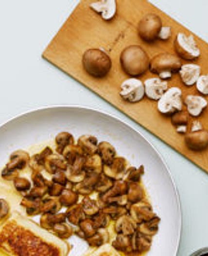 Keto fried halloumi cheese with mushrooms