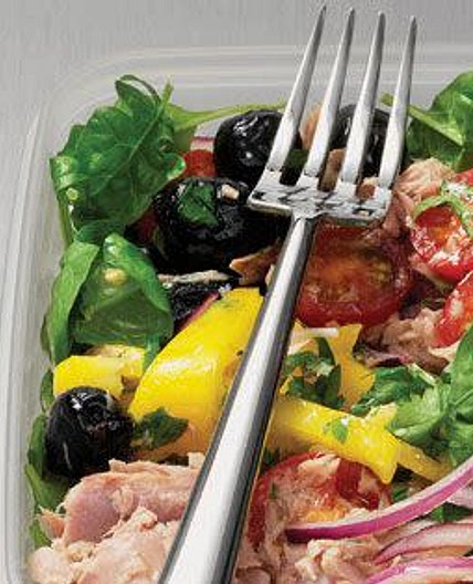 Tuna and yellow pepper salad