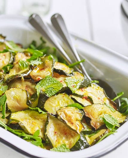 Courgette, chilli and mint salad