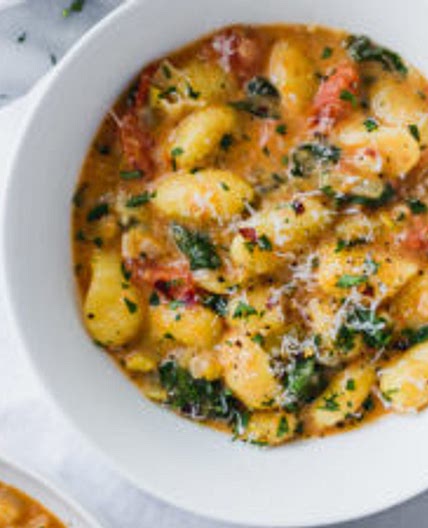 One Pot Creamy Tomato Spinach Gnocchi