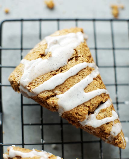 Easy vegan gingerbread scones with vanilla bean glaze