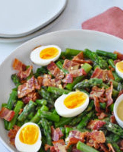 Asparagus, egg and bacon salad