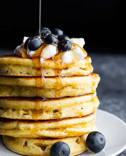 Perfect Fluffy Protein Pancakes (no banana!)