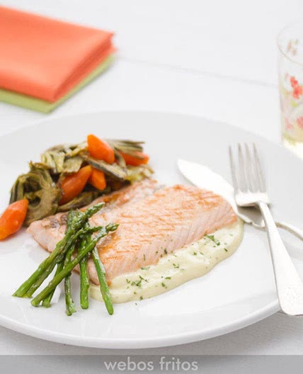 Salmón a la plancha con verduras