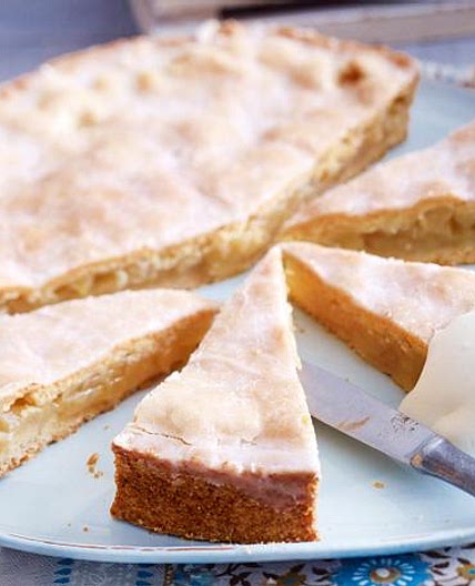 Gedeckter Apfelkuchen