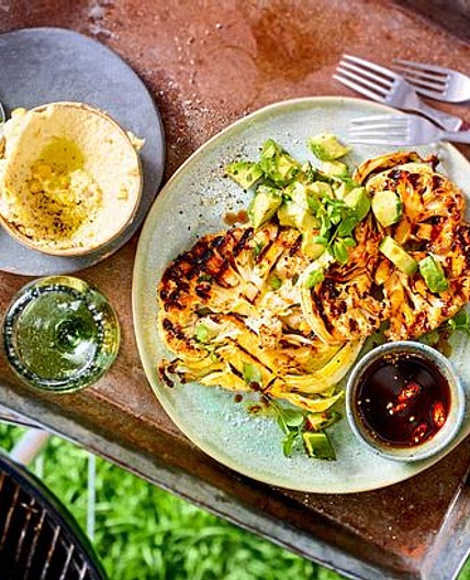 Blumenkohl-Steaks mit feuriger Asia-Marinade