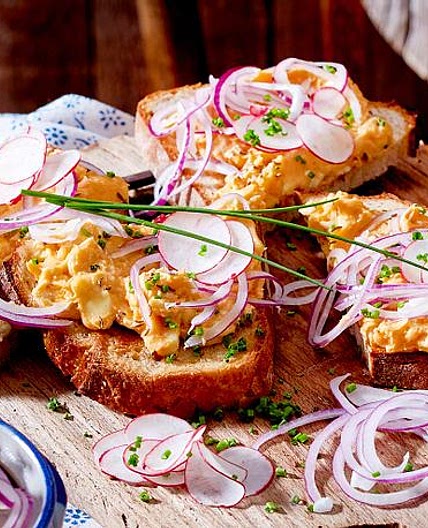 Obatzter-Crostini