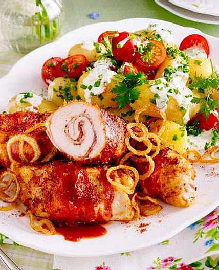 Salsa-Röllchen mit Sommer-Kartoffelsalat