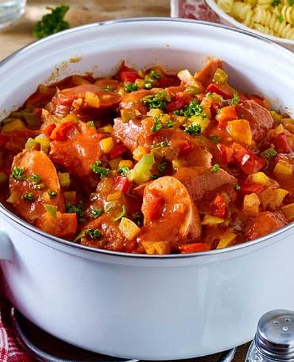 Paprika-Wurst-Gulasch