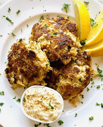 Lion's Mane Mushroom Recipes: Crab Cakes