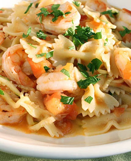 Shrimp and Zucchini with Bowties in Light Tomato Sauce