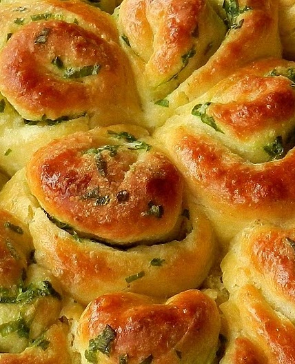 Garlic Flower Bread
