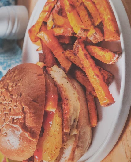 Halloumi & Pineapple Burger