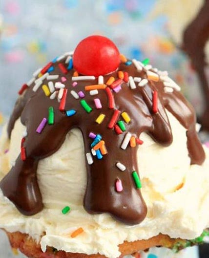 Ice Cream Sundae Cupcakes