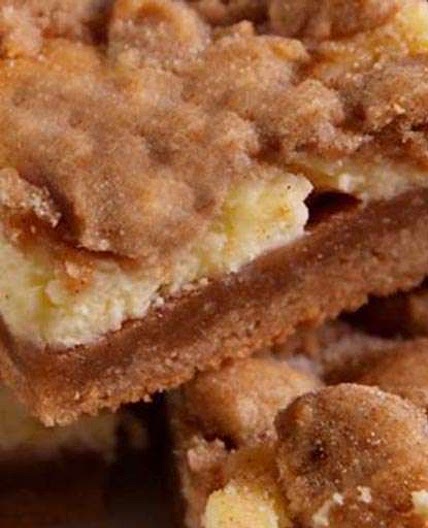Snickerdoodle cheesecake bars