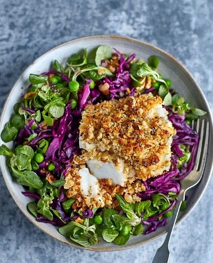 Doctor’s Kitchen 3-2-1: Herb and Walnut Crumbed Fish with Pickled Red Cabbage