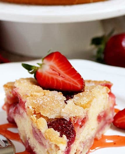 Fresh Strawberry Cream Cheese Cake