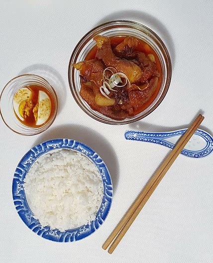 LU ROU FAN 卤肉饭 (ASIAN-STYLE BRAISED PORK RICE)