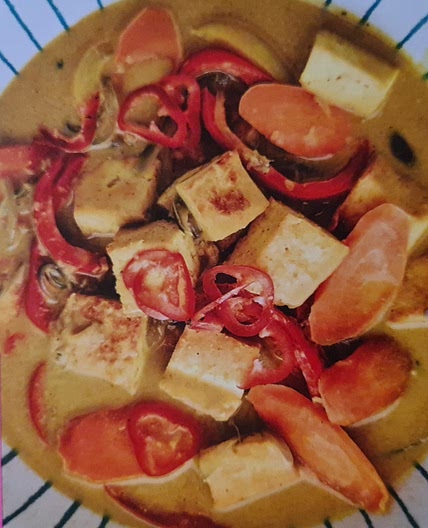 CREAMY VEGETABLE PANANG CURRY